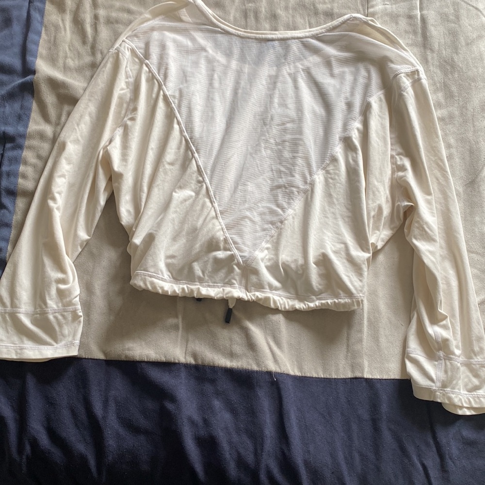 Ptula activewear mesh long sleeve crop size L - Picture 2 of 3